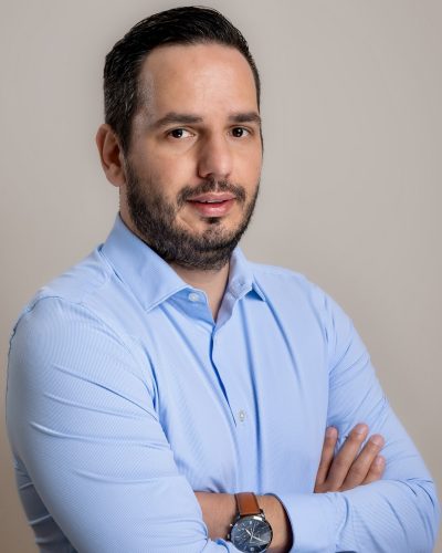 Dr. Pukoli Dániel neurológus szakorvos portréja